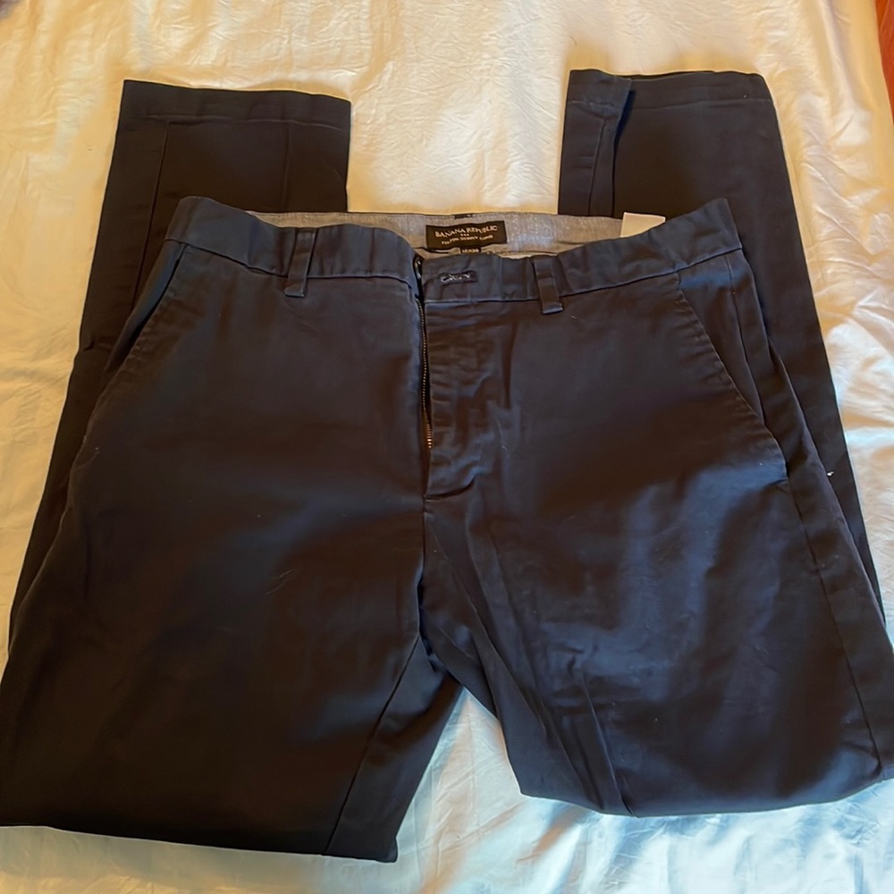 32 x 30 dark blue chino’s.